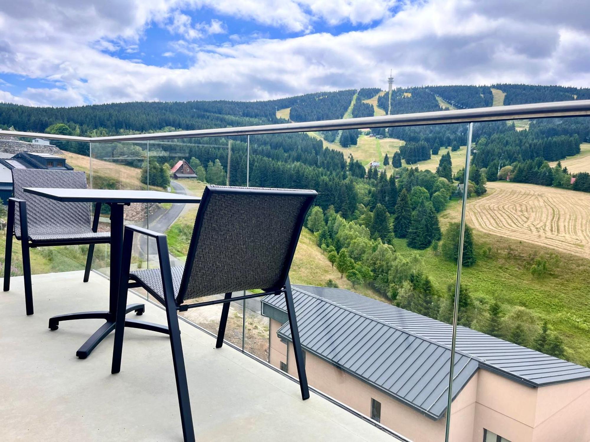 Apartmany Vista Klinovec Лоучна-под-Клиновцем Экстерьер фото